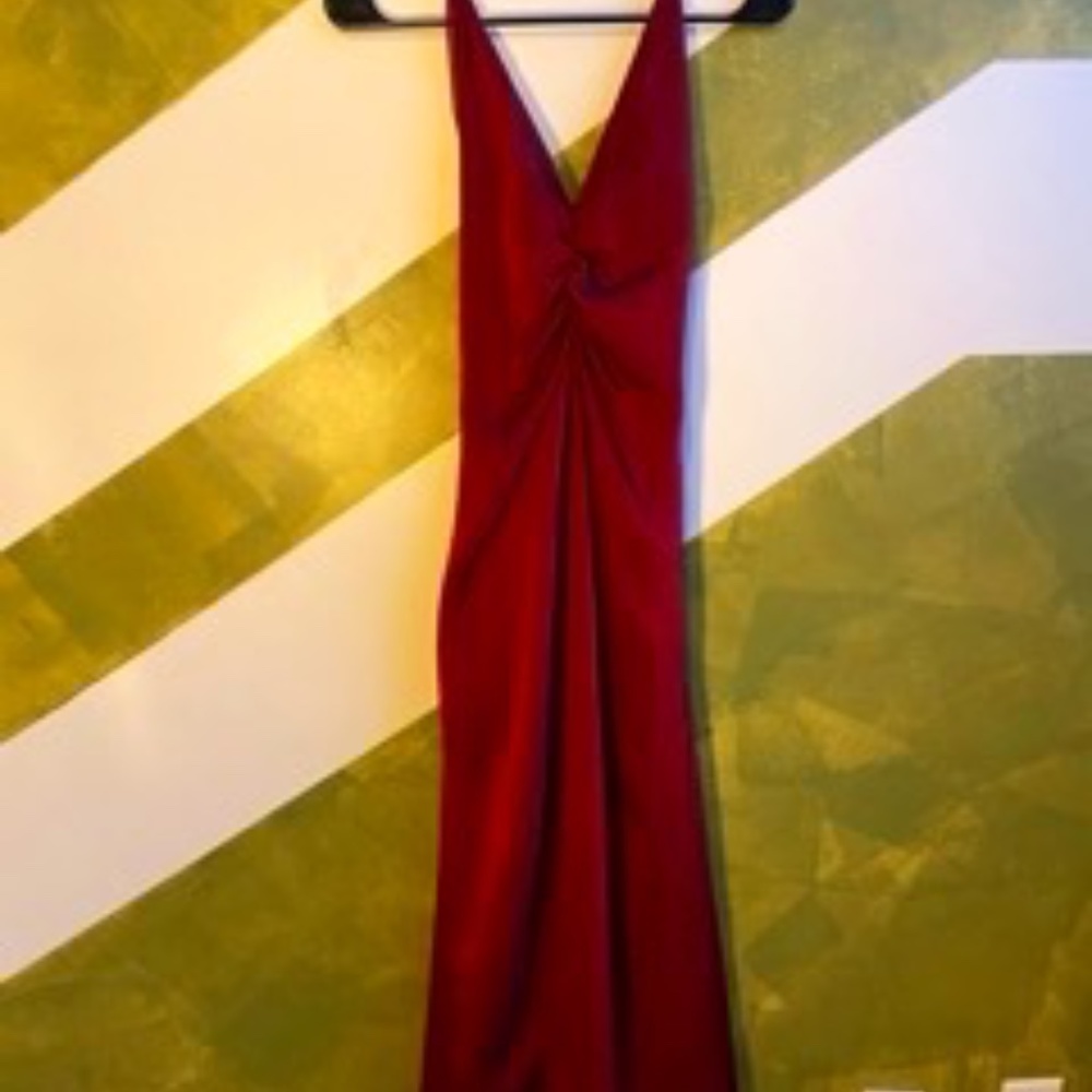 Vintage (40s?) Stunning Crimson Grown (W/ Bustle or Short Train)